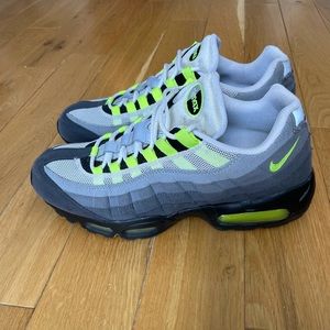 COPY - Nike Airmax 95 neon